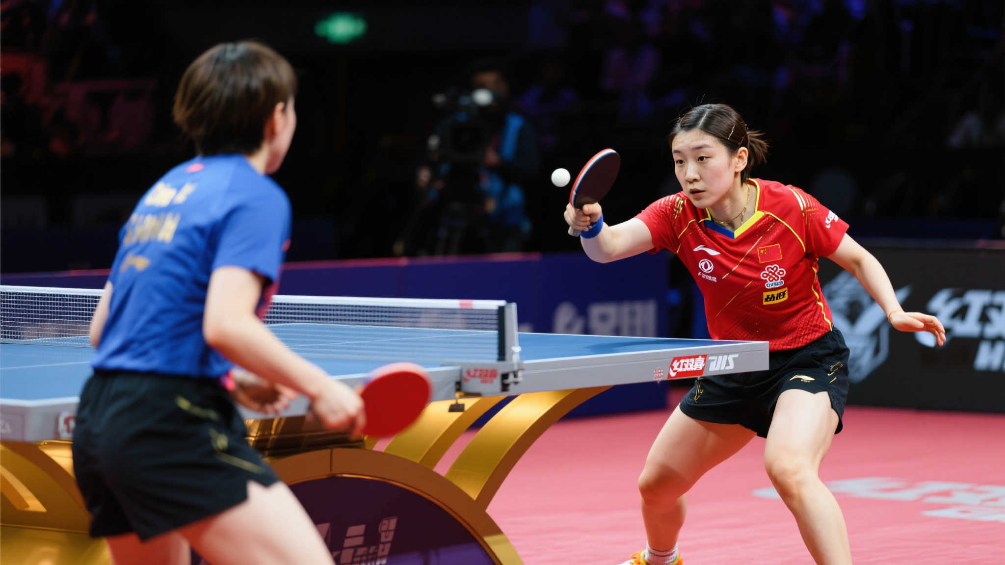 并在比赛中 并在比赛中